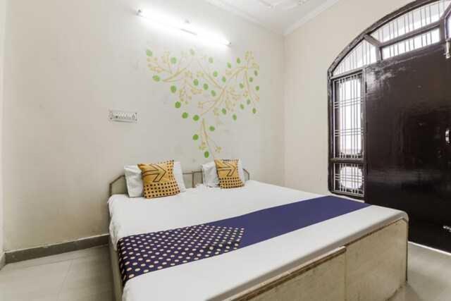 Oyo Hotel Radhe Krishna Marriage Hall Lucknow Exterior photo